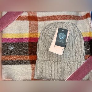 Vince Camuto Scarf & Beanie Set